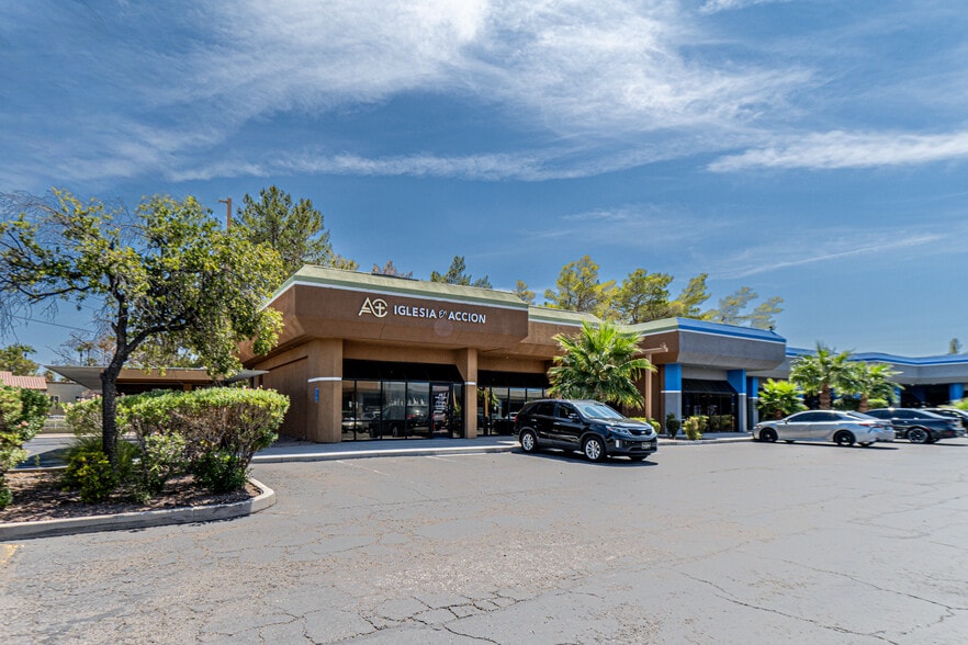 3075 E Flamingo Rd, Las Vegas, NV for sale - Building Photo - Image 3 of 11