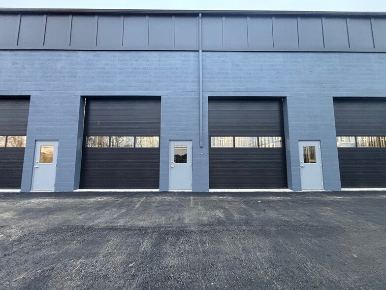 1130 Eastern Ave, Malden, MA for lease - Primary Photo - Image 1 of 8