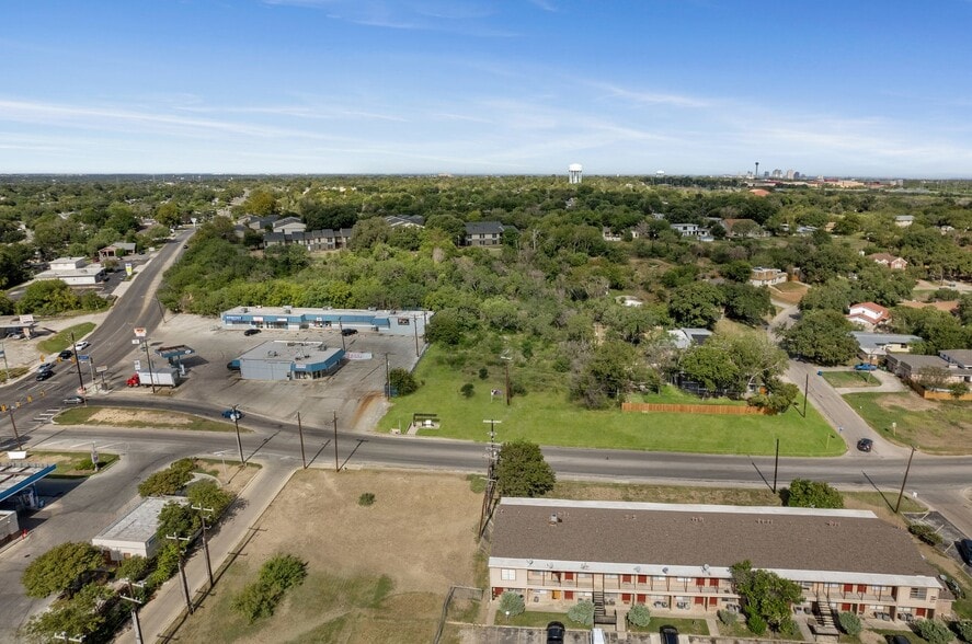 4700 Pecan Valley Dr, San Antonio, TX for sale - Aerial - Image 2 of 10
