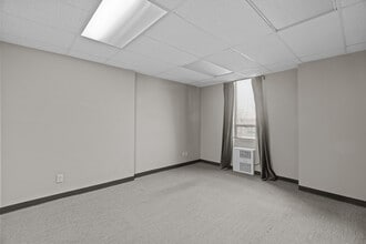 6744 Clayton Rd, Richmond Heights, MO for lease Interior Photo- Image 2 of 2