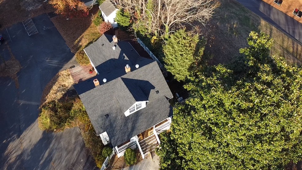 5674 Three Notch D Rd, Crozet, VA à vendre - Photo du bâtiment - Image 3 de 15