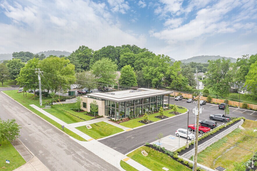 2210 Spedale Ct, Spring Hill, TN à vendre - Photo du bâtiment - Image 2 de 21