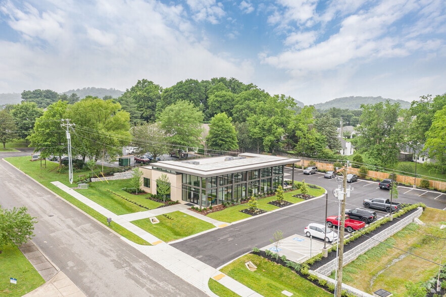 2210 Spedale Ct, Spring Hill, TN à vendre - Photo du bâtiment - Image 2 de 21