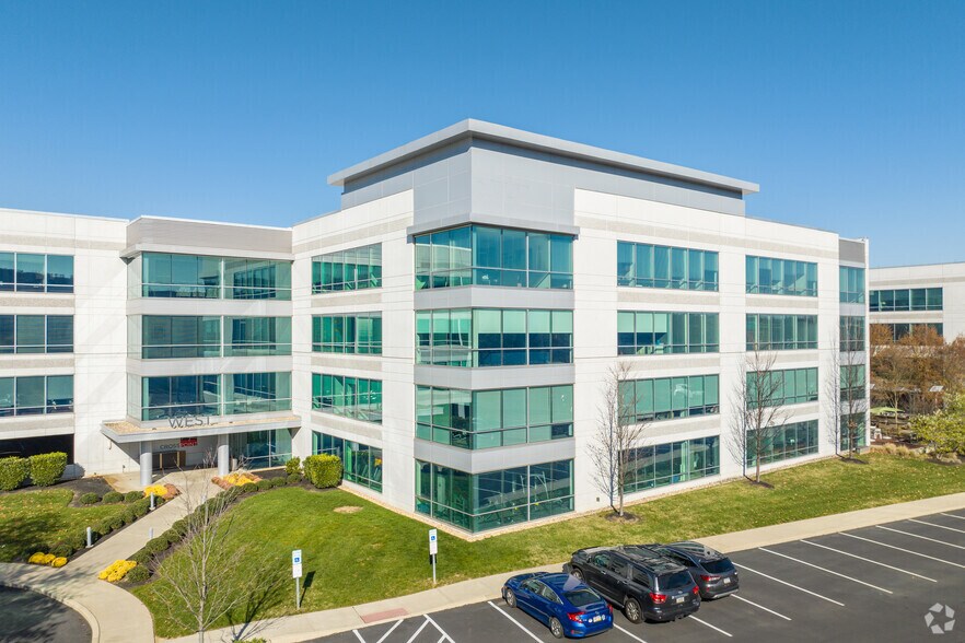 550 E Swedesford Rd, Wayne, PA à louer - Photo du bâtiment - Image 1 de 14