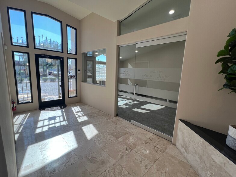 7201 N 7th St, Phoenix, AZ à vendre - Photo du bâtiment - Image 2 de 21