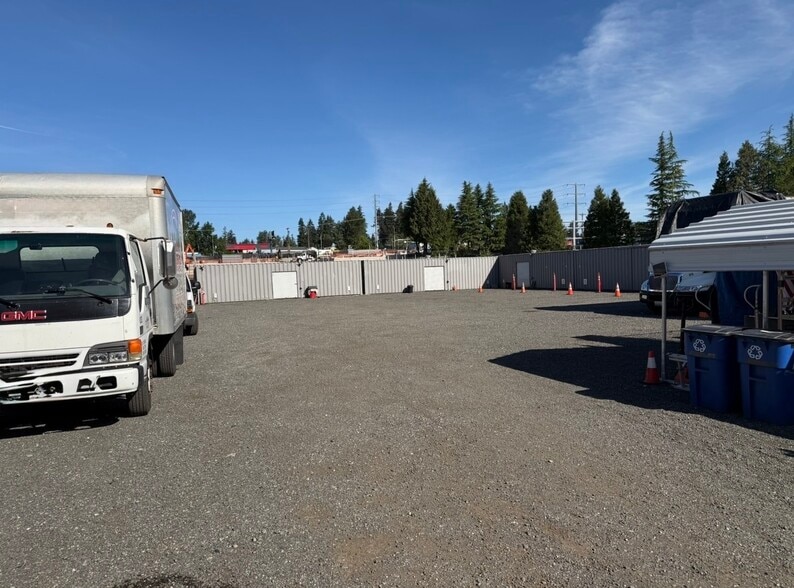 12826 Avondale Way, Everett, WA for lease - Building Photo - Image 2 of 14