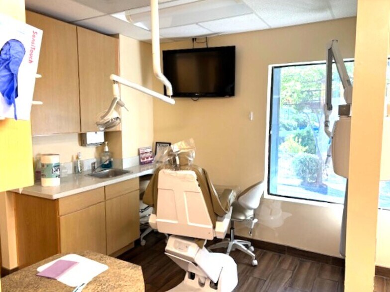 1866 B St, Hayward, CA à louer - Photo du bâtiment - Image 3 de 13