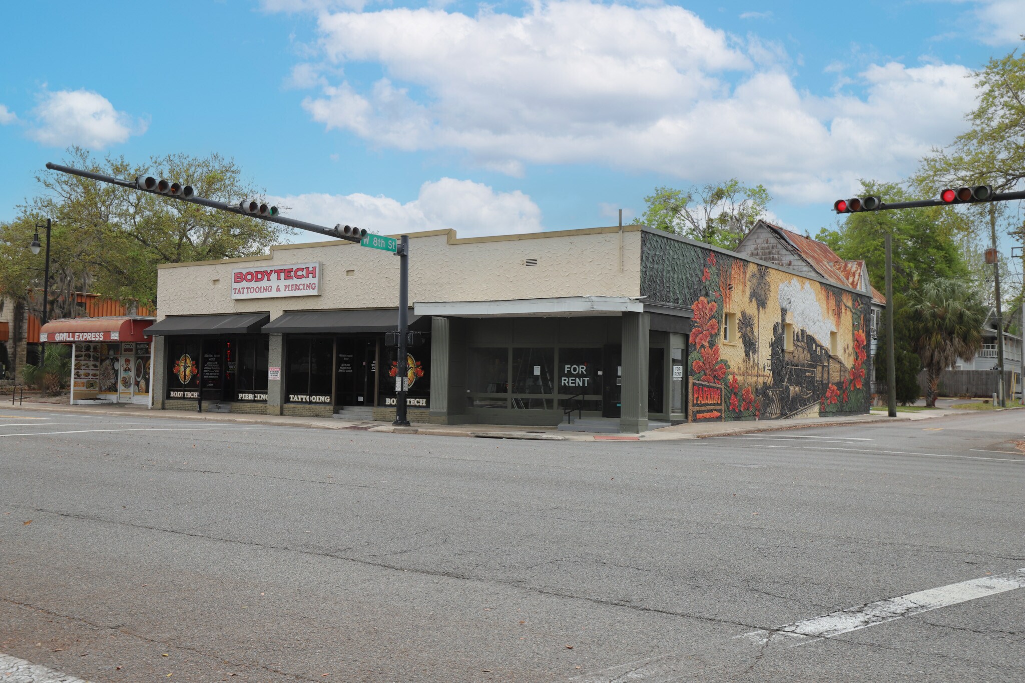 804 W University Ave, Gainesville, FL à louer Photo du bâtiment- Image 1 de 8