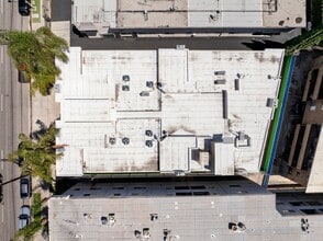18620 Burbank Blvd, Tarzana, CA - Aerial  map view
