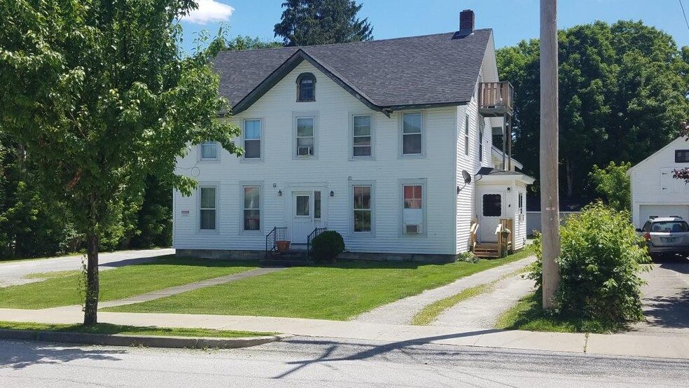 Rutland County, VT Apartment Portfolio portfolio of 2 properties for sale on LoopNet.ca - Building Photo - Image 3 of 4