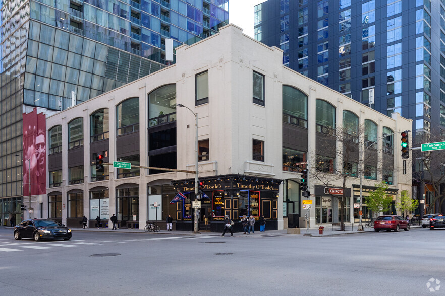 610 N Fairbanks Ct, Chicago, IL for lease - Building Photo - Image 1 of 16