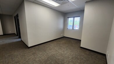 3305 W 144th Ave, Broomfield, CO for lease Interior Photo- Image 2 of 7