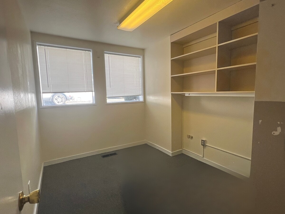 93 West St, Danbury, CT 06810 - Unité 3 - - Photo intérieure - Image 1 of 5