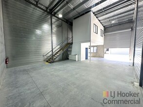 23 Lake Rd, Tuggerah for lease Interior Photo- Image 1 of 2