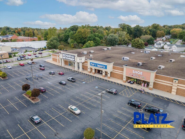 550-670 Boardman Poland Rd, Youngstown, OH à louer - Photo du bâtiment - Image 3 de 8