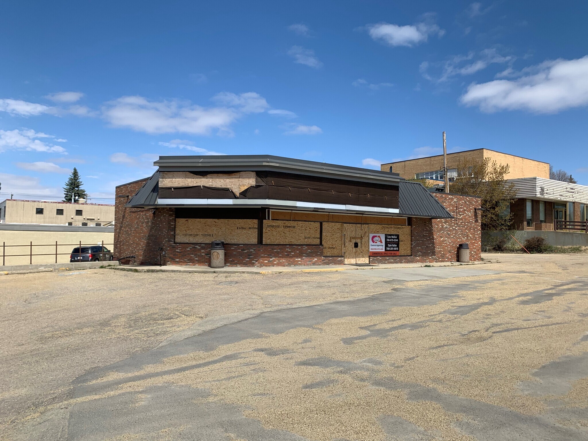 5010 48 Ave, Camrose, AB for lease Building Photo- Image 1 of 3