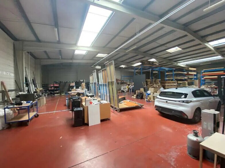 Bureau dans Eysines à louer - Photo du bâtiment - Image 2 de 9