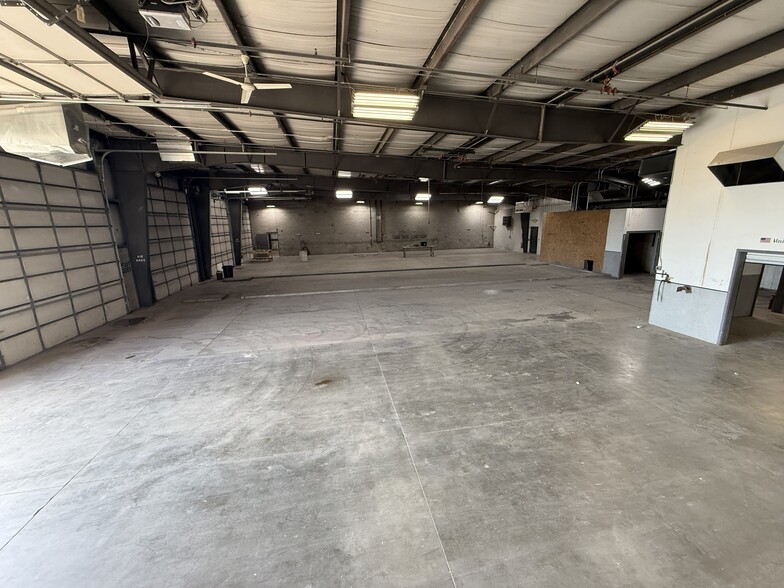 8519 Storage Dr, Franksville, WI for lease - Building Photo - Image 3 of 7