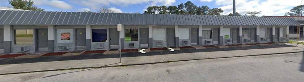 3780 Kori Rd, Jacksonville, FL à louer - Photo du bâtiment - Image 2 de 3