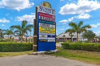 3444 Marinatown Ln, North Fort Myers, FL for lease Interior Photo- Image 1 of 14