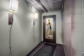 511 N Garrison Ave, Saint Louis, MO for lease Interior Photo- Image 1 of 26