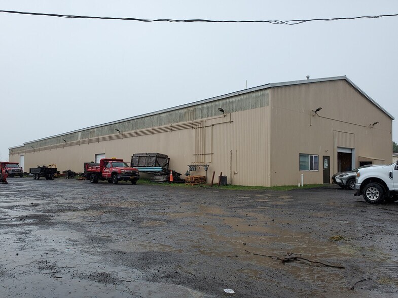 7510-7512 Porter Rd, Niagara Falls, NY à louer - Photo du bâtiment - Image 3 de 9
