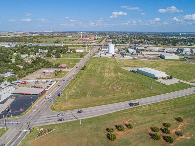 2700 N Shields Blvd, Moore, OK à vendre - Photo principale - Image 1 de 1