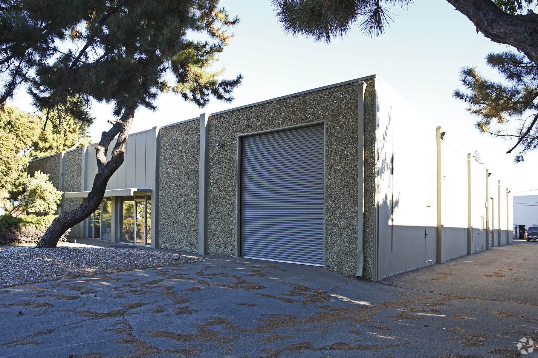 1050 Shary Ct, Concord, CA for lease Primary Photo- Image 1 of 10