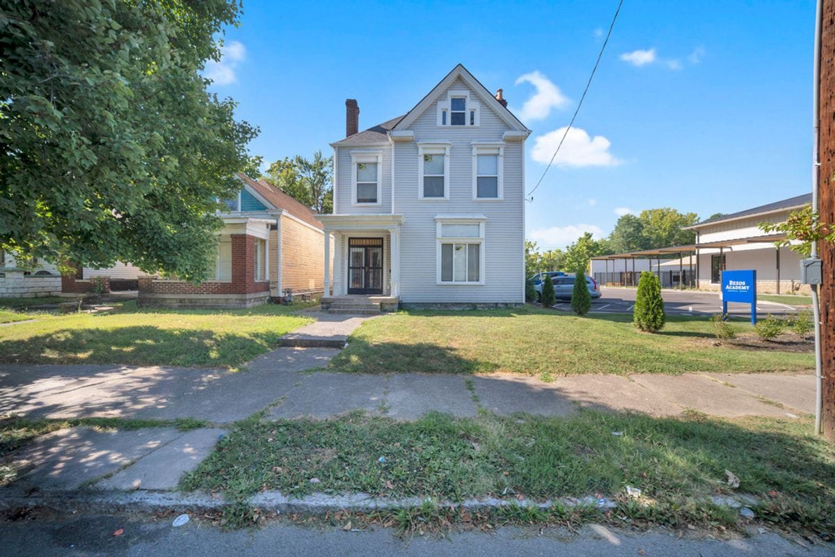 3016 River Park Dr, Louisville, KY for sale Primary Photo- Image 1 of 7