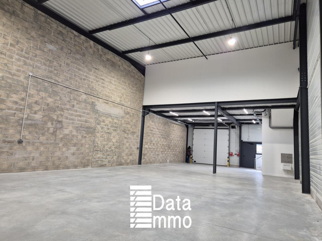 Flex in Lieusaint for lease Building Photo- Image 1 of 9