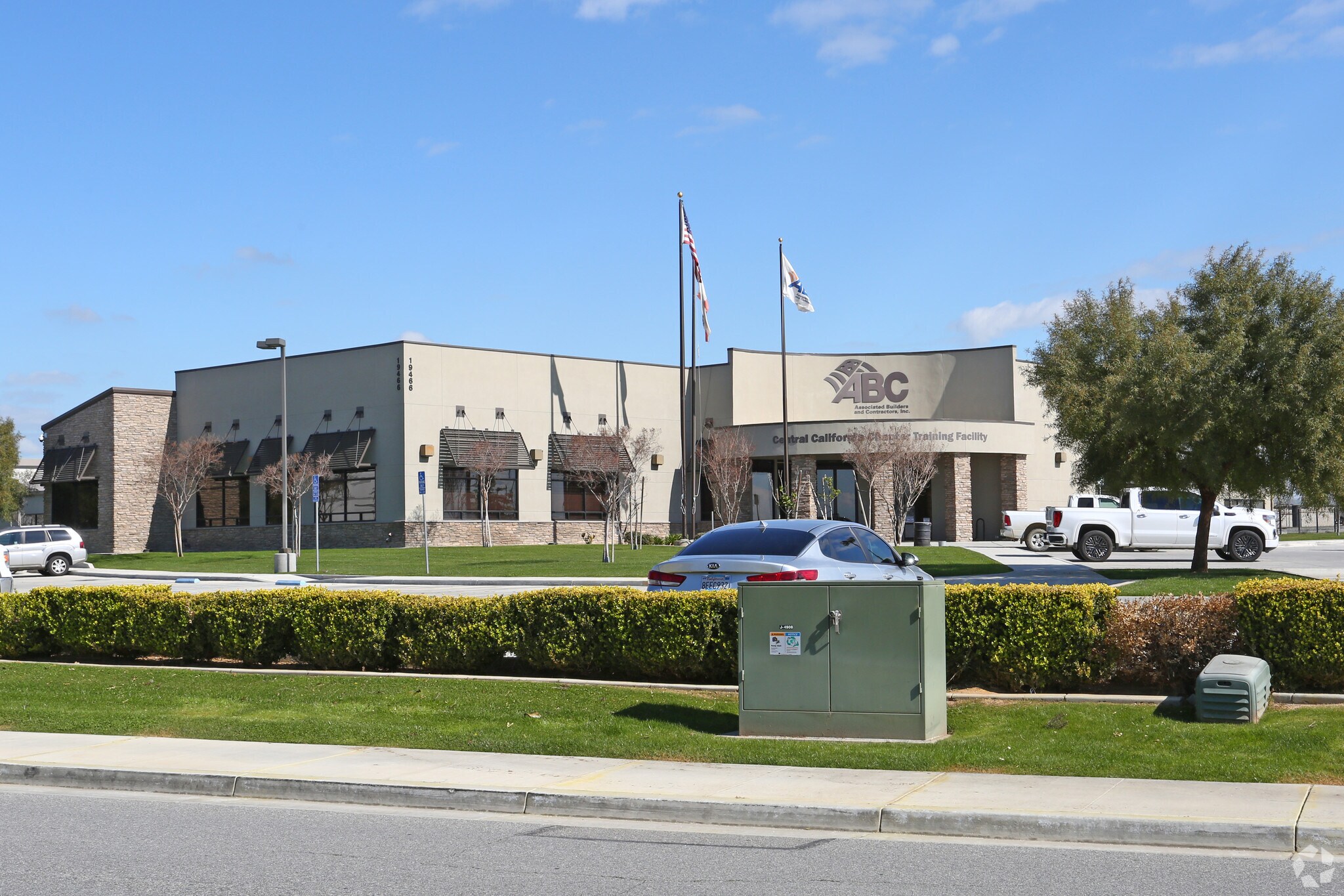 19466 Flightpath Way, Bakersfield, CA à louer Photo principale- Image 1 de 4