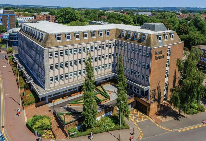 81 Station Rd, Ashford à louer - Photo du bâtiment - Image 1 de 2