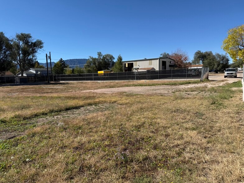 727 Carson blvd, Fountain, CO for lease - Primary Photo - Image 1 of 8