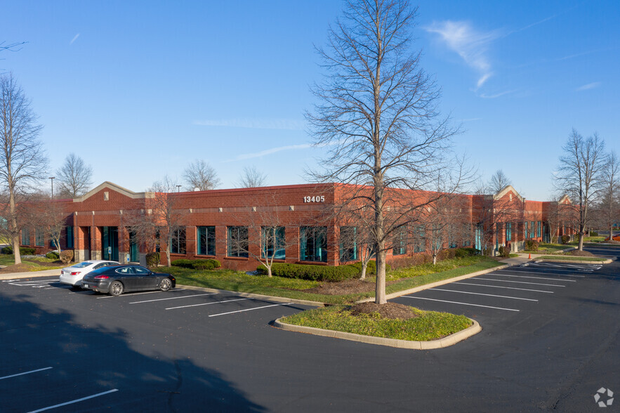 13405 Eastpoint Centre Dr, Louisville, KY for lease - Building Photo - Image 1 of 5