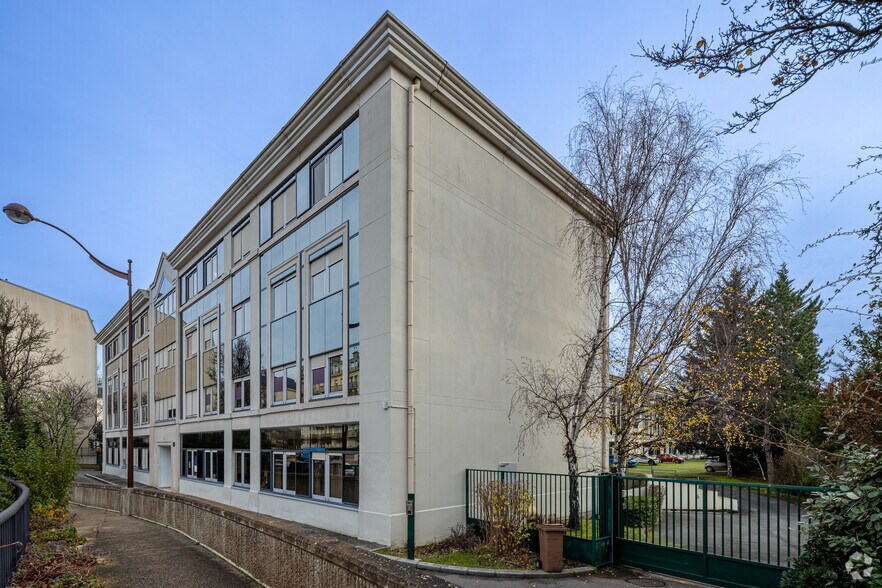 7 Rue Jean Mermoz, Versailles for lease - Building Photo - Image 2 of 2