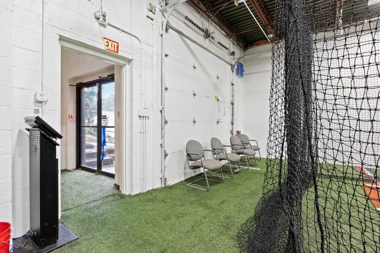 4460 Steubenville Pike, Pittsburgh, PA à louer - Photo du bâtiment - Image 3 de 11