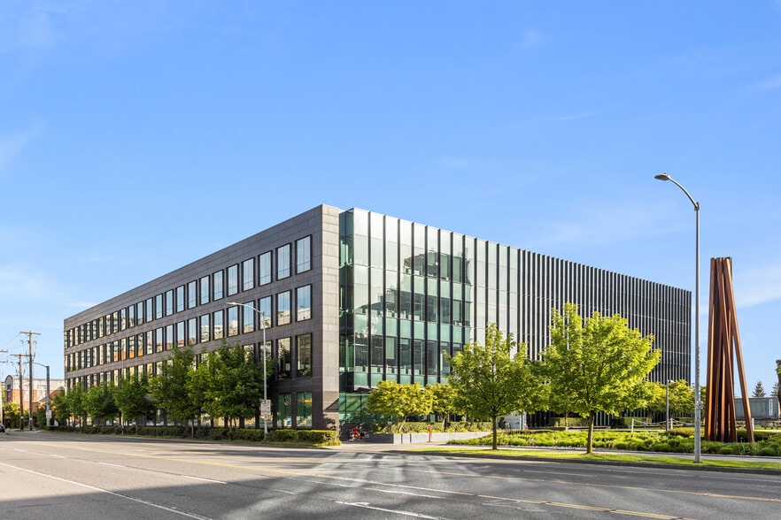 635 Elliott Ave W, Seattle, WA for lease - Building Photo - Image 1 of 5