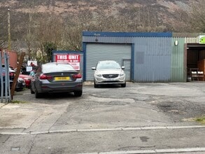 Penrhiwfer Rd, Tonypandy à louer Photo du bâtiment- Image 2 de 7