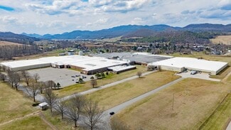 Plus de détails pour 3916 US-421 South Hwy, Mountain City, TN - Industriel à vendre