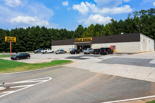 8,840+/-sf Retail / Warehouse / Showroom - Warehouse