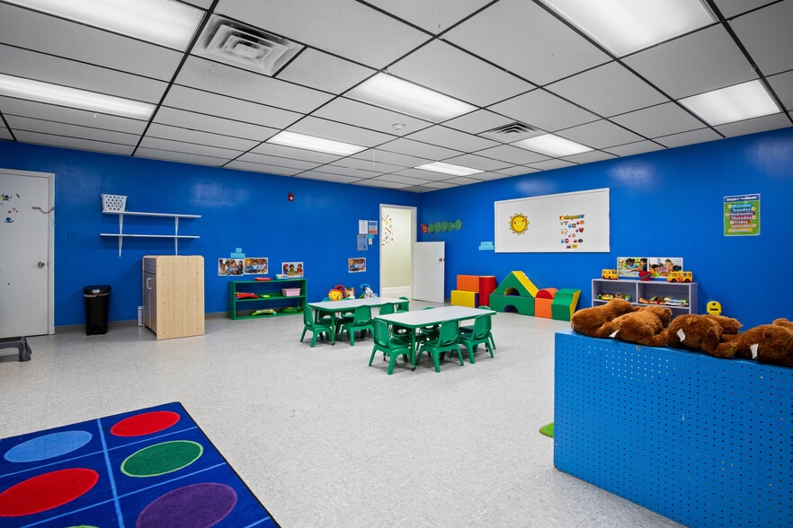 1535 N Cogswell St, Rockledge, FL for lease - Interior Photo - Image 3 of 32