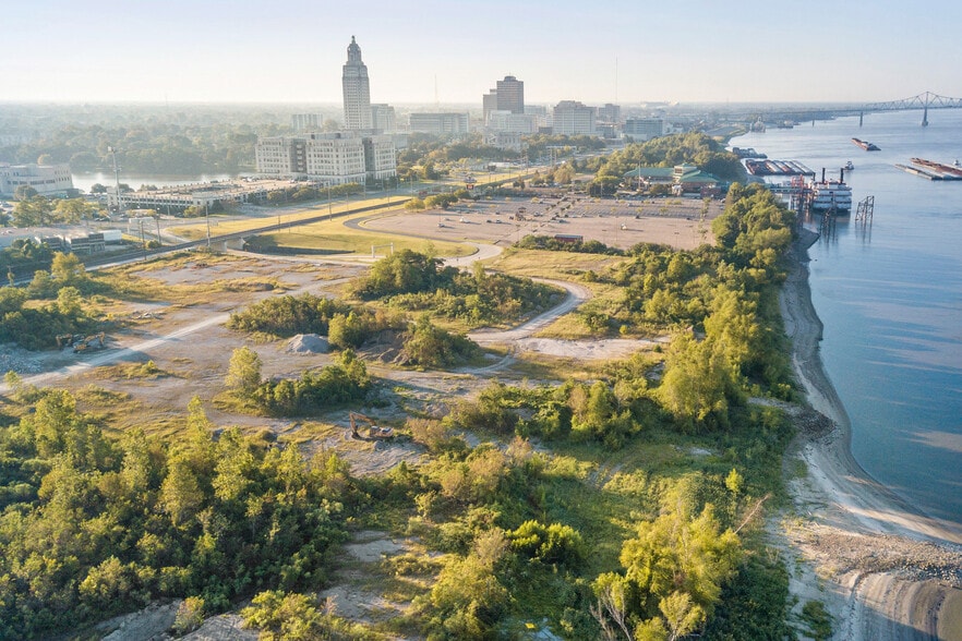 100 River Rd S, Baton Rouge, LA à vendre - Photo du bâtiment - Image 2 de 19