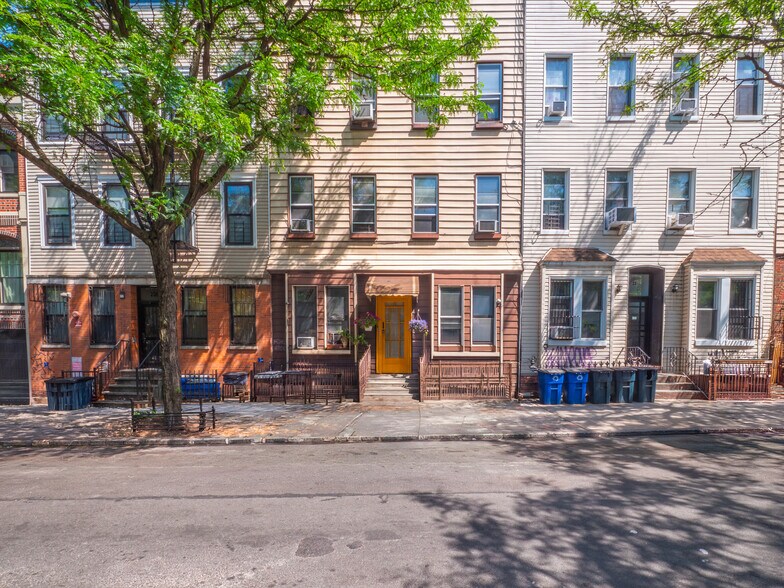 236 Suydam St, Brooklyn, NY à vendre - Photo du bâtiment - Image 2 de 25
