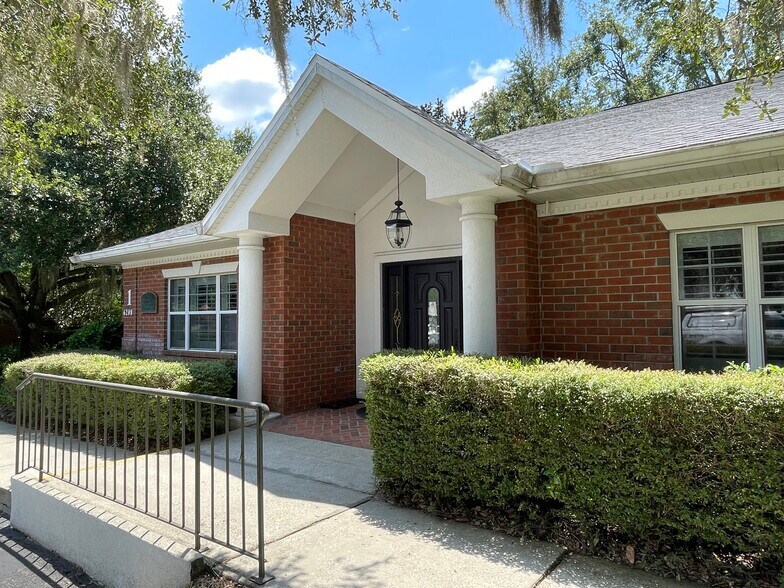 6208 NW 43rd St, Gainesville, FL à louer - Photo du bâtiment - Image 2 de 13