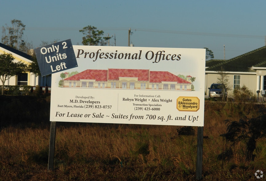 14131 Metropolis Ave, Fort Myers, FL for lease - Building Photo - Image 2 of 36