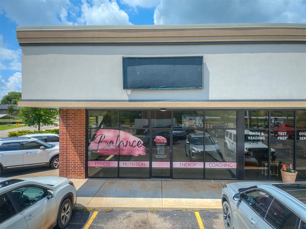 2426 N Hawkins, Choctaw, OK for lease Interior Photo- Image 1 of 1