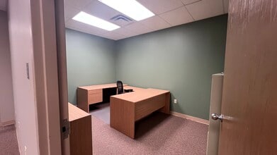 2402 Wildwood Ave, North Little Rock, AR for lease Building Photo- Image 1 of 12