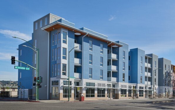 9400 International Blvd, Oakland, CA for lease - Building Photo - Image 1 of 5