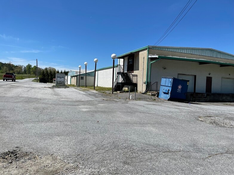 1281 Ridge Rd, Hendersonville, NC for sale - Building Photo - Image 2 of 11