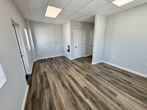 1110 E Kenwood St, Siloam Springs, AR à louer Photo intérieure- Image 2 de 4